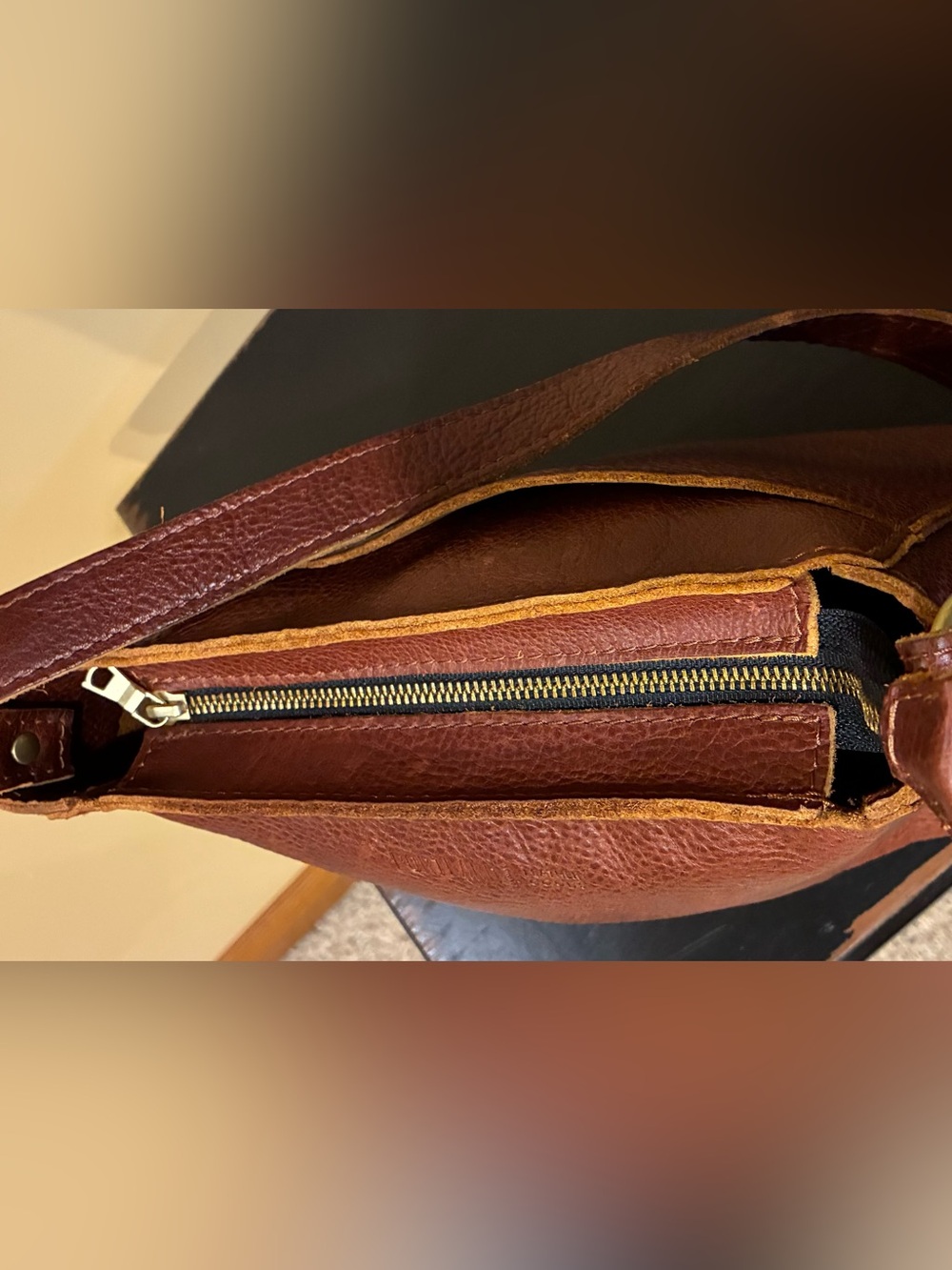 Portland Leather Goods Triangle Shoulder Bag Nutmeg Pebble Leather classic - Picture 4 of 16